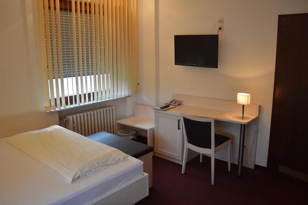 Hotel Scirocco Baunatal Esterno foto